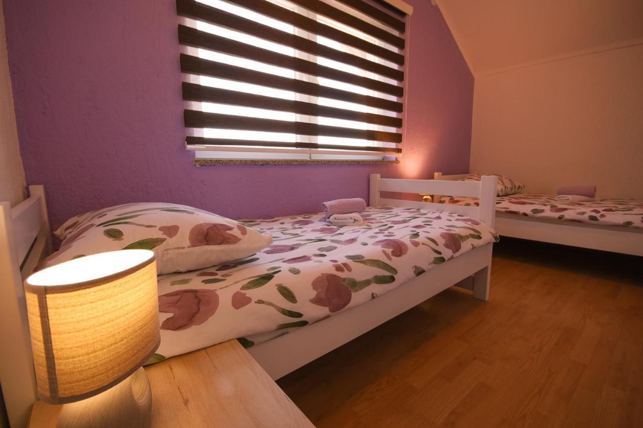 Apartments Sweet Home Otočac Esterno foto